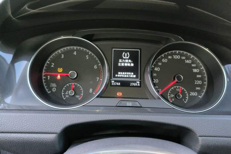 Used Volkswagen Golf 2019 280TSI DSG Comfort Version China VI Standard Instrument Cluster