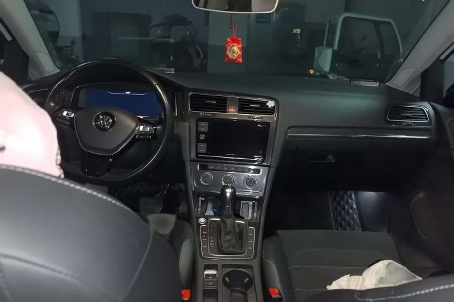 Used Volkswagen Golf 2019 280TSI DSG Luxury Version China VI Standard Interior 2