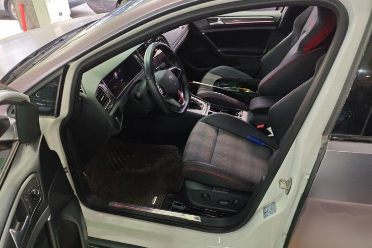 Used Volkswagen Golf 2019 280TSI DSG Flagship Version China VI Standard Interior 3