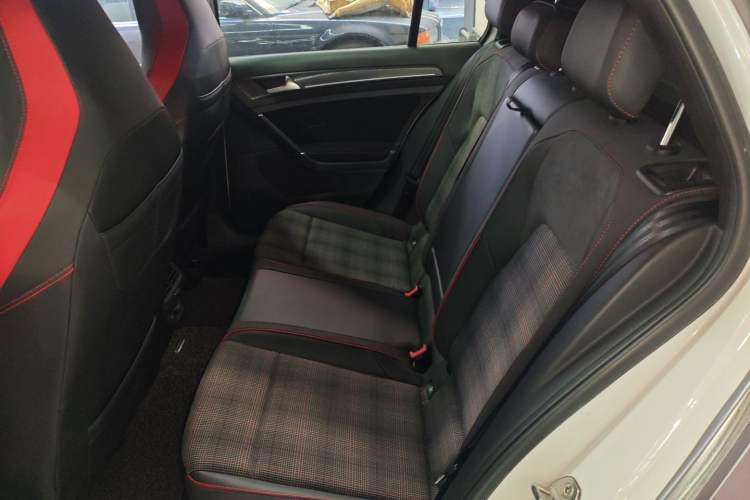 Used Volkswagen Golf 2019 280TSI DSG Flagship Version China VI Standard Interior 4