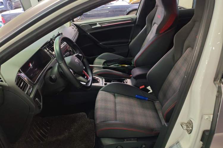 Used Volkswagen Golf 2019 280TSI DSG Flagship Version China VI Standard Left Front Seat