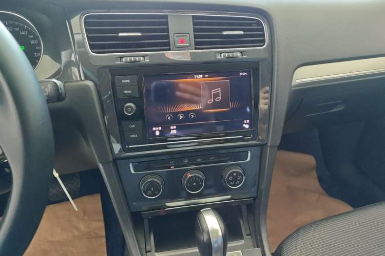 Used Volkswagen Golf 2019 1.6L Automatic Comfort Model China V Standard Audio And AC Panel