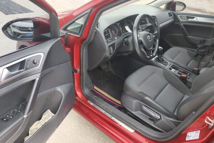 Used Volkswagen Golf 2019 280TSI DSG R-Line Model China V Standard Driver Seat
