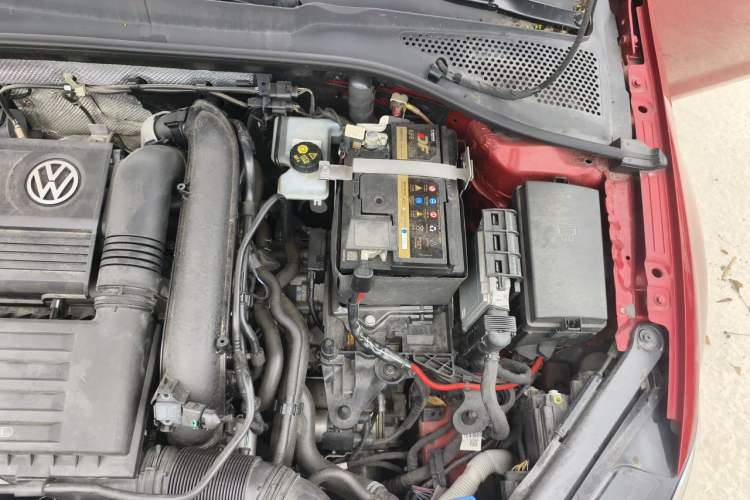 Used Volkswagen Golf 2019 280TSI DSG R-Line Model China V Standard Engine Bay Left
