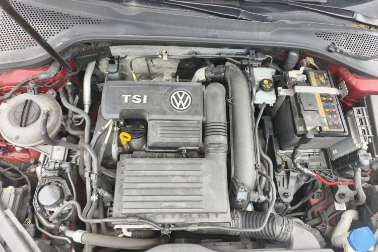 Used Volkswagen Golf 2019 280TSI DSG R-Line Model China V Standard Engine Bay