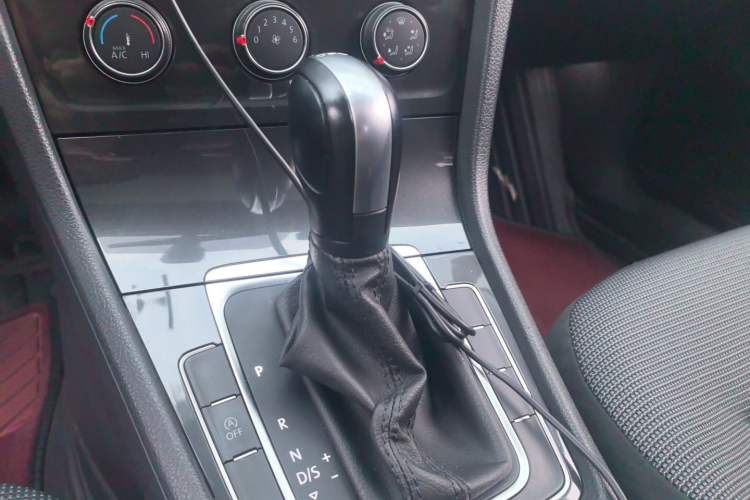 Used Volkswagen Golf 2019 280TSI DSG Comfort Version China V Standard Gear Lever