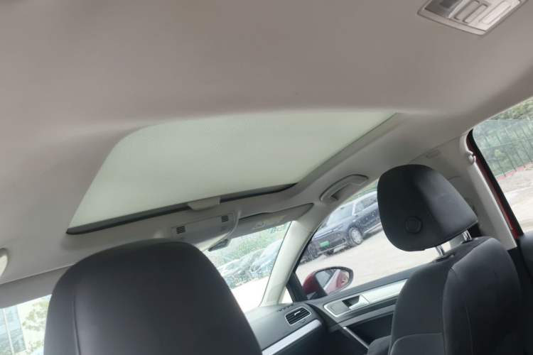 Used Volkswagen Golf 2019 280TSI DSG R-Line Model China V Standard Headliner