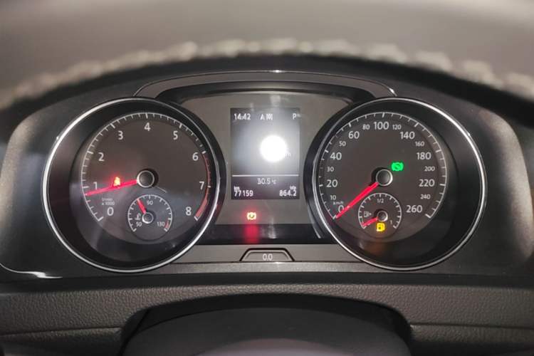 Used Volkswagen Golf 2019 1.6L Automatic Comfort Model China V Standard Instrument Cluster