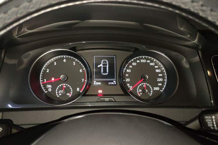 Used Volkswagen Golf 2019 280TSI DSG Comfort Version China VI Standard Instrument Cluster