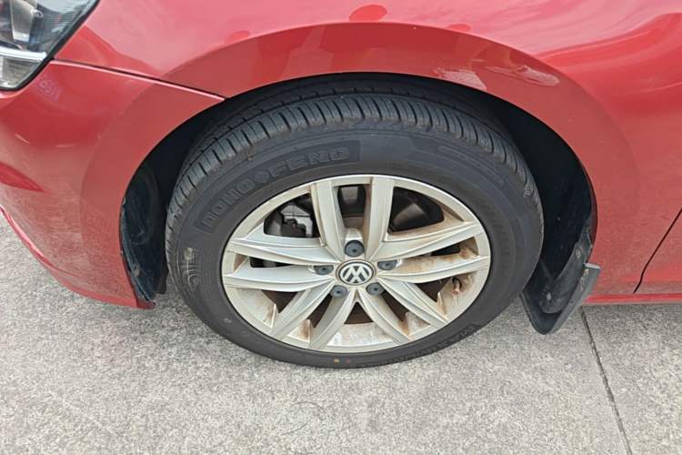 Used Volkswagen Golf 2019 1.6L Automatic Comfort Model China V Standard Left Front Wheel Hub
