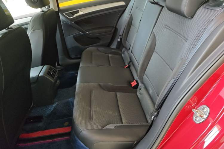 Used Volkswagen Golf 2019 1.6L Automatic Comfort Model China V Standard Left Rear Seat