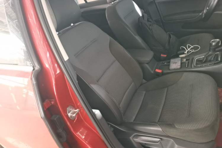 Used Volkswagen Golf 2019 1.6L Automatic Comfort Model China V Standard Right Front Seat