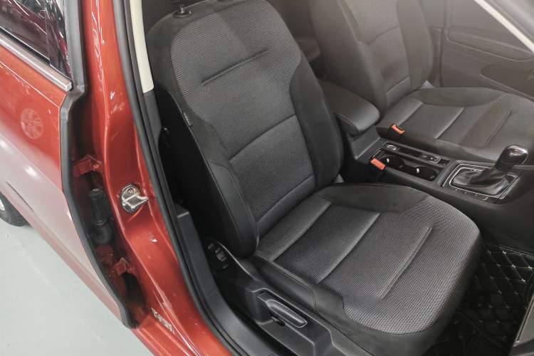 Used Volkswagen Golf 2019 1.6L Automatic Comfort Model China V Standard Right Front Seat