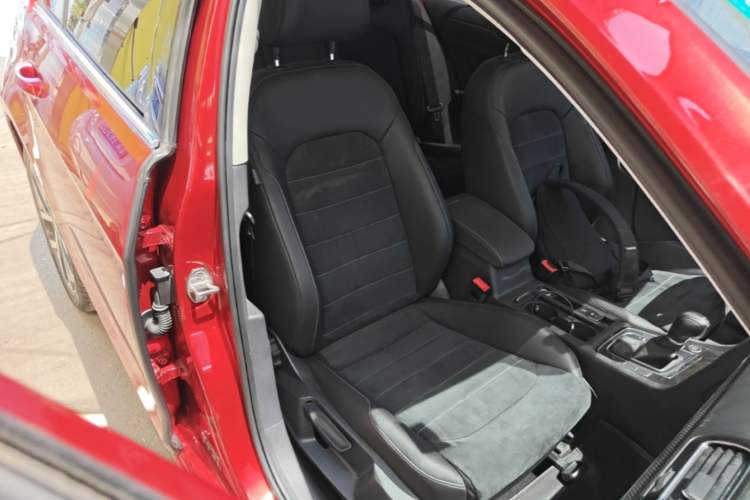 Used Volkswagen Golf 2019 280TSI DSG Luxury Version China VI Standard Right Front Seat