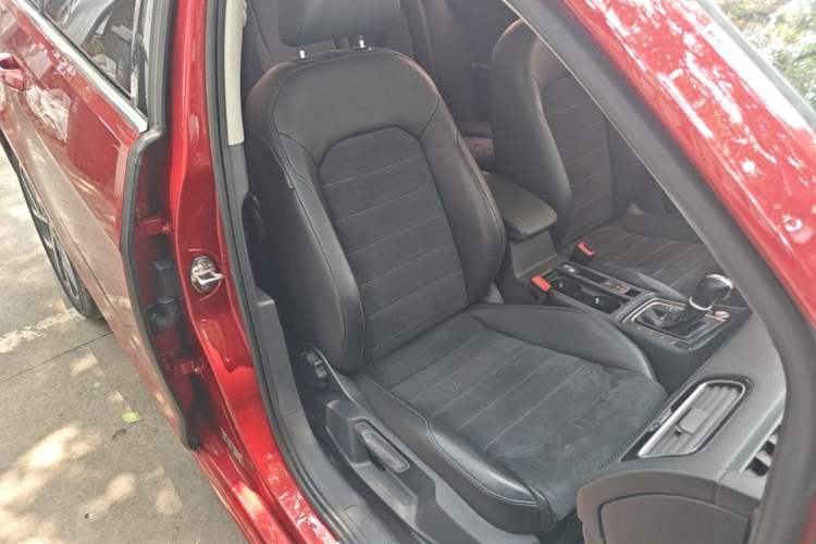 Used Volkswagen Golf 2019 280TSI DSG Luxury Version China VI Standard Right Front Seat