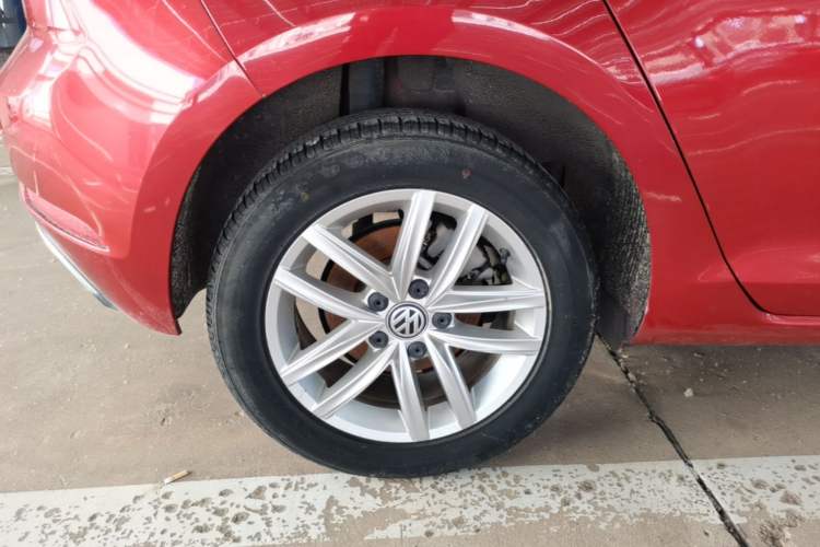 Used Volkswagen Golf 2019 1.6L Automatic Comfort Model China V Standard Right Rear Wheel Hub
