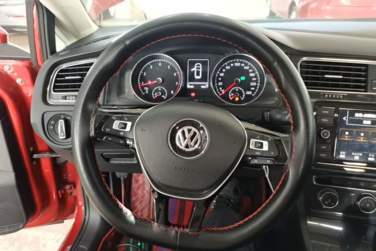 Used Volkswagen Golf 2019 1.6L Automatic Comfort Model China V Standard Steering Wheel