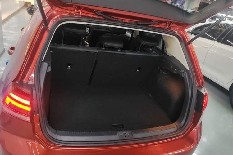 Used Volkswagen Golf 2019 1.6L Automatic Comfort Model China V Standard Trunk