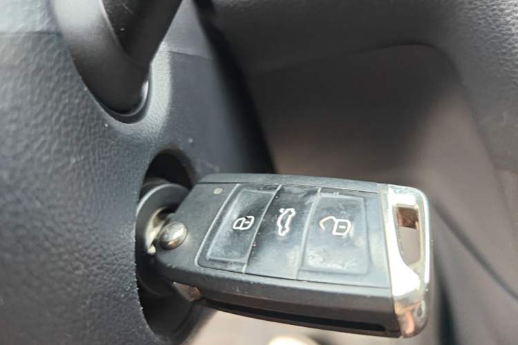 Used Volkswagen Golf 2019 1.6L Automatic Comfort Model China V Standard Vehicle Key