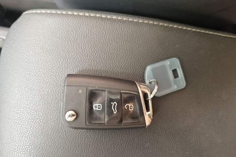 Used Volkswagen Golf 2019 280TSI DSG Luxury Version China VI Standard Vehicle Key