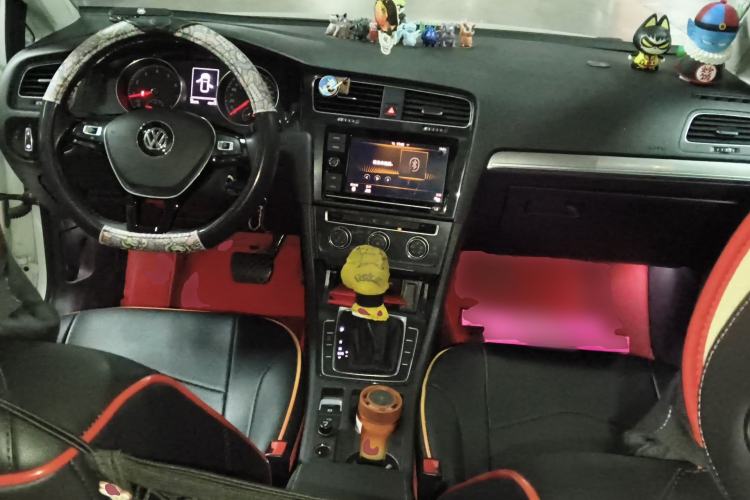 Used Volkswagen Golf 2019 280TSI DSG Comfort Version China V Standard Center Console