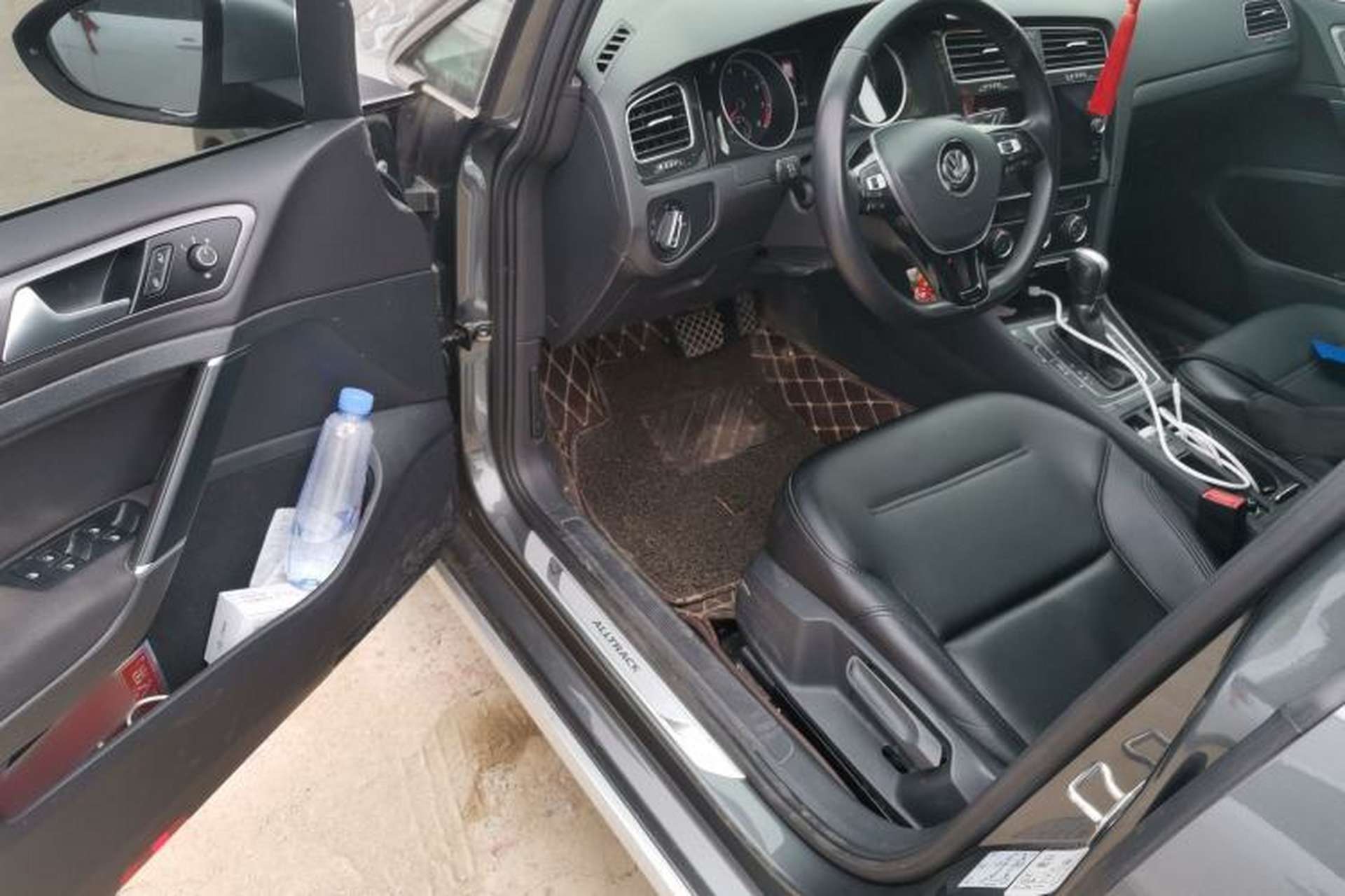 Used Volkswagen Golf 2019 1.8TSI Travel Edition Driver Seat