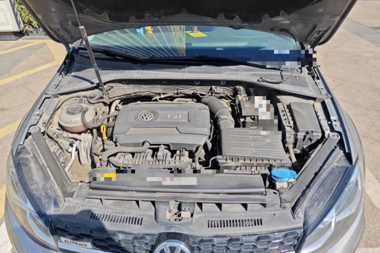 Used Volkswagen Golf 2019 1.8TSI Travel Edition Engine Bay