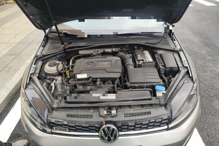 Used Volkswagen Golf 2019 1.8TSI Travel Edition Engine Bay