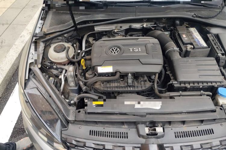 Used Volkswagen Golf 2019 1.8TSI Travel Edition Engine Bay Right