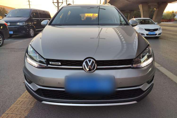 Used Volkswagen Golf 2019 1.8TSI Travel Edition Exterior 2