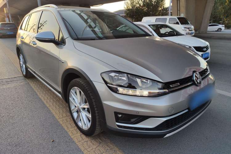 Used Volkswagen Golf 2019 1.8TSI Travel Edition Exterior 5