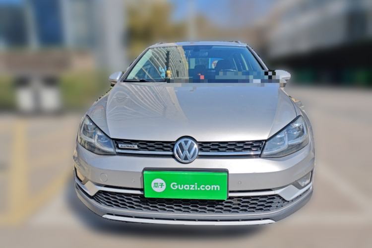 Used Volkswagen Golf 2019 1.8TSI Travel Edition Front