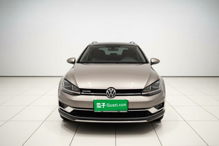 Used Volkswagen Golf 2019 1.8TSI Travel Edition Front