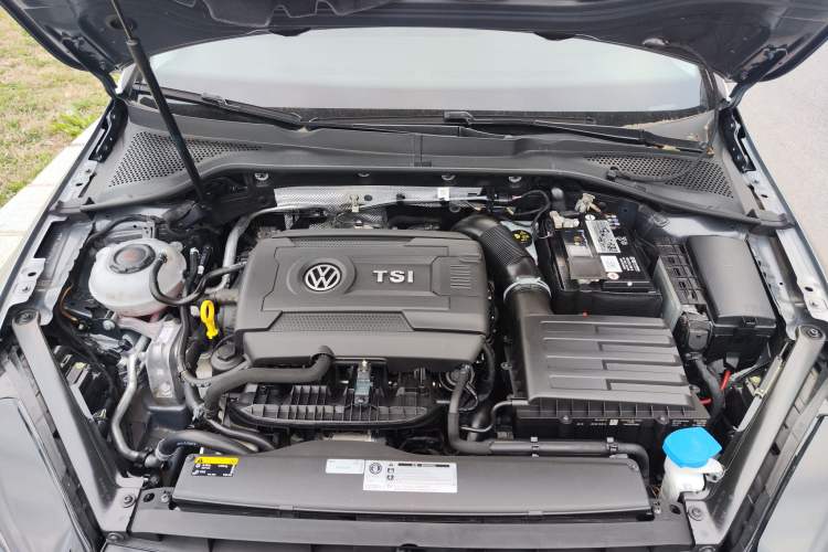 Used Volkswagen Golf 2019 1.8TSI Travel Edition Interior 14