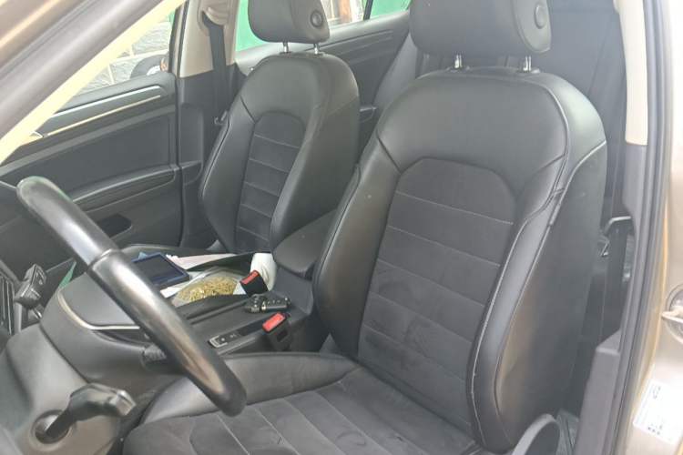Used Volkswagen Golf 2019 280TSI DSG Luxury Version China VI Standard Left Front Seat