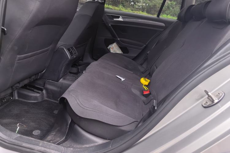 Used Volkswagen Golf 2019 1.8TSI Travel Edition Left Rear Seat