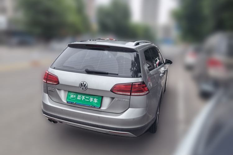 Used Volkswagen Golf 2019 1.8TSI Travel Edition Rear Right 45 Deg