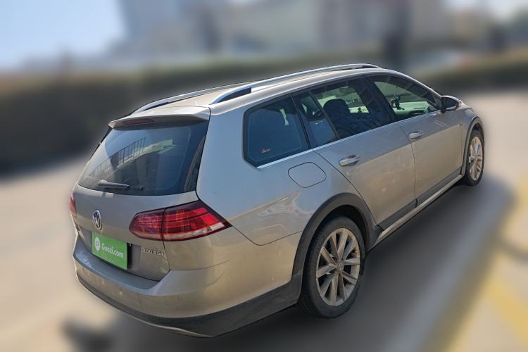 Used Volkswagen Golf 2019 1.8TSI Travel Edition Rear Right 45 Deg
