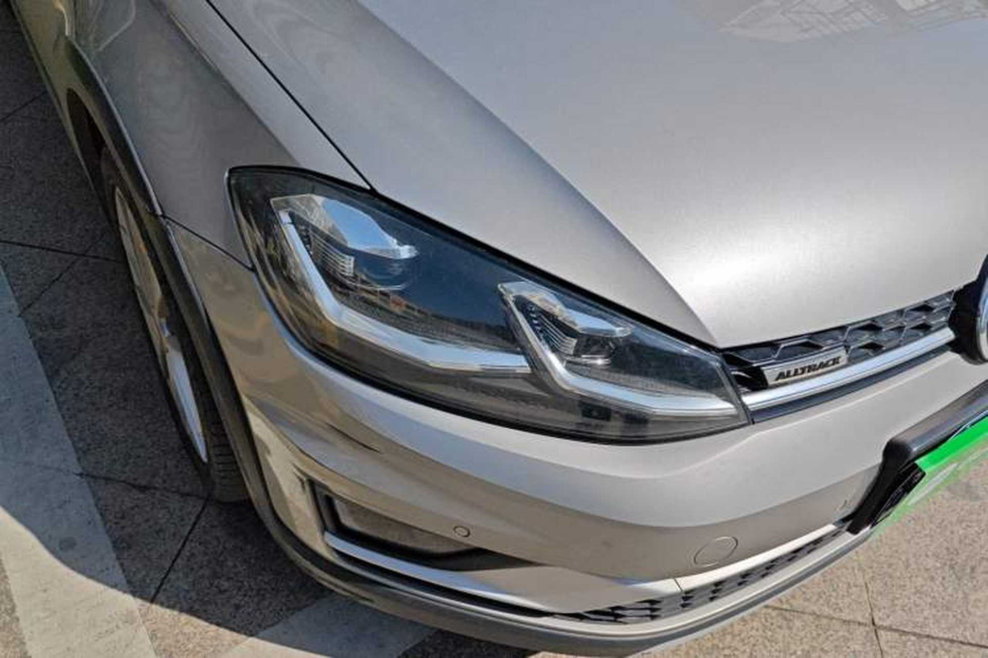 Used Volkswagen Golf 2019 1.8TSI Travel Edition Right Front Headlight