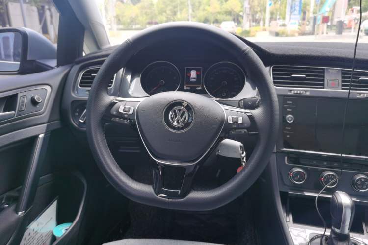 Used Volkswagen Golf 2019 1.8TSI Travel Edition Steering Wheel