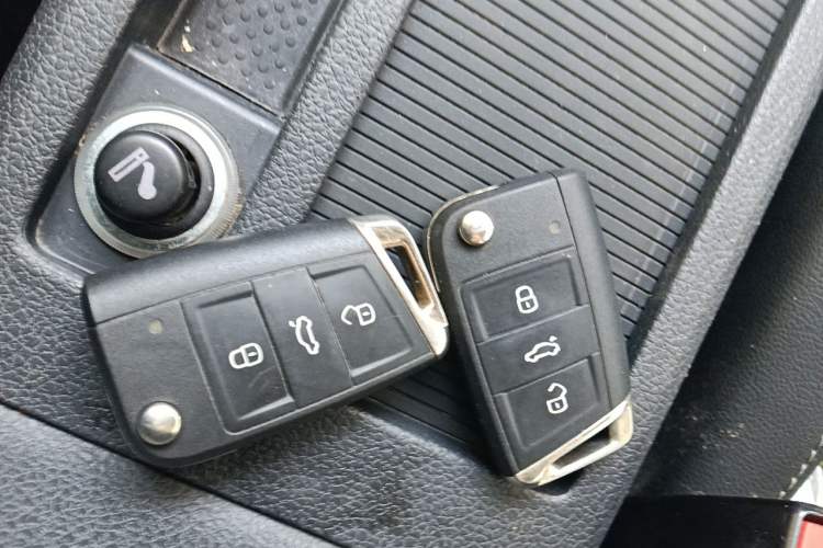 Used Volkswagen Golf 2019 280TSI DSG Luxury Version China VI Standard Vehicle Key
