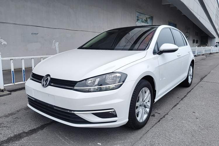 Used Volkswagen Golf 2019 280TSI DSG Comfort Version China V Standard Guazi used car, China used car export, Used car for sale, Used  cars, Cheapest cars for sale