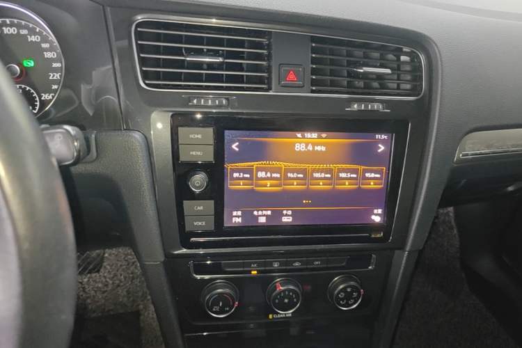 Used Volkswagen Golf 2019 280TSI DSG Comfort Version China VI Standard Audio And AC Panel