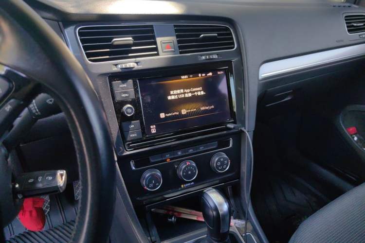 Used Volkswagen Golf 2019 280TSI DSG Comfort Version China V Standard Audio And AC Panel