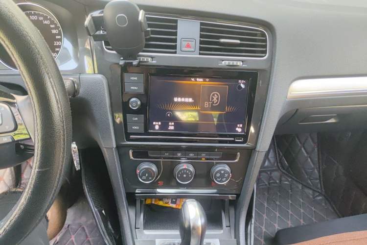 Used Volkswagen Golf 2019 280TSI DSG Comfort Version China VI Standard Audio And AC Panel