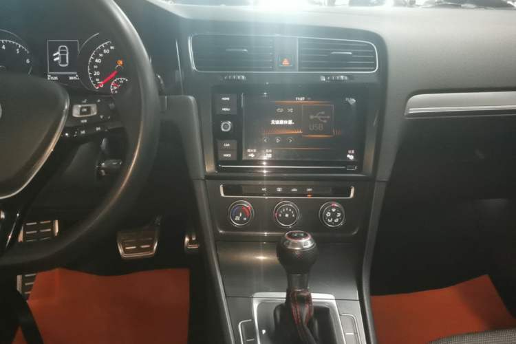 Used Volkswagen Golf 2019 280TSI DSG Comfort Version China V Standard Audio And AC Panel