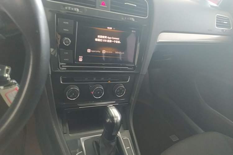 Used Volkswagen Golf 2019 200TSI DSG Comfort & Ambition Edition China VI Standard Audio And AC Panel