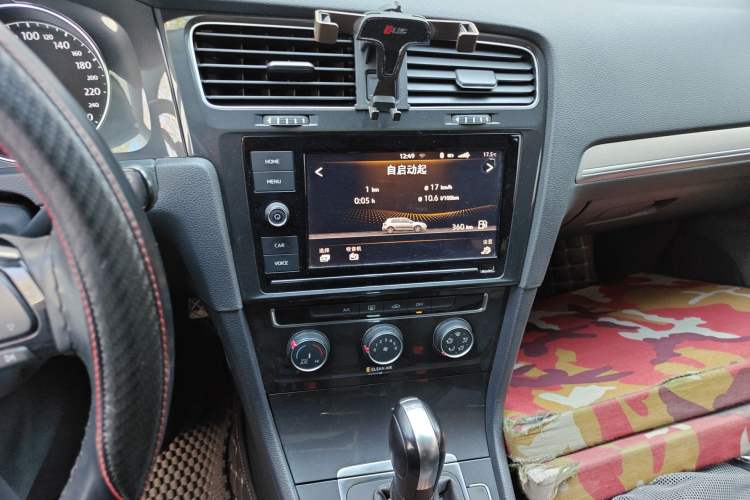 Used Volkswagen Golf 2019 280TSI DSG Comfort Version China VI Standard Audio And AC Panel