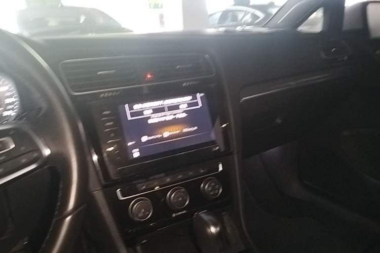 Used Volkswagen Golf 2019 280TSI DSG R-Line China VI Standard Audio And AC Panel