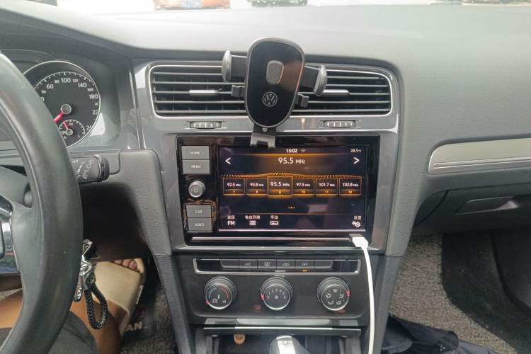 Used Volkswagen Golf 2019 280TSI DSG Comfort Version China VI Standard Audio And AC Panel